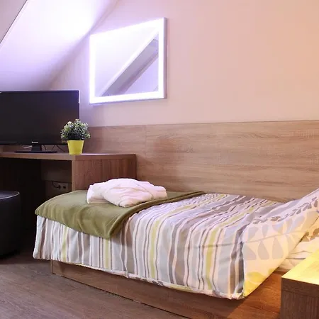Apartment Oazis Apartmanhaz *